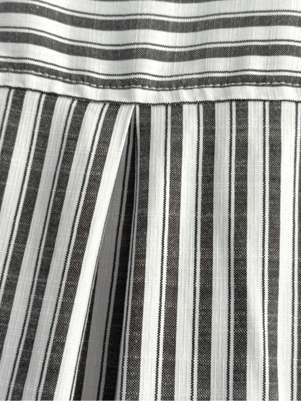 Max Studio Relaxed Fit Blouse Tab Sleeve Pocket Striped Black White Size XL - Picture 8 of 11